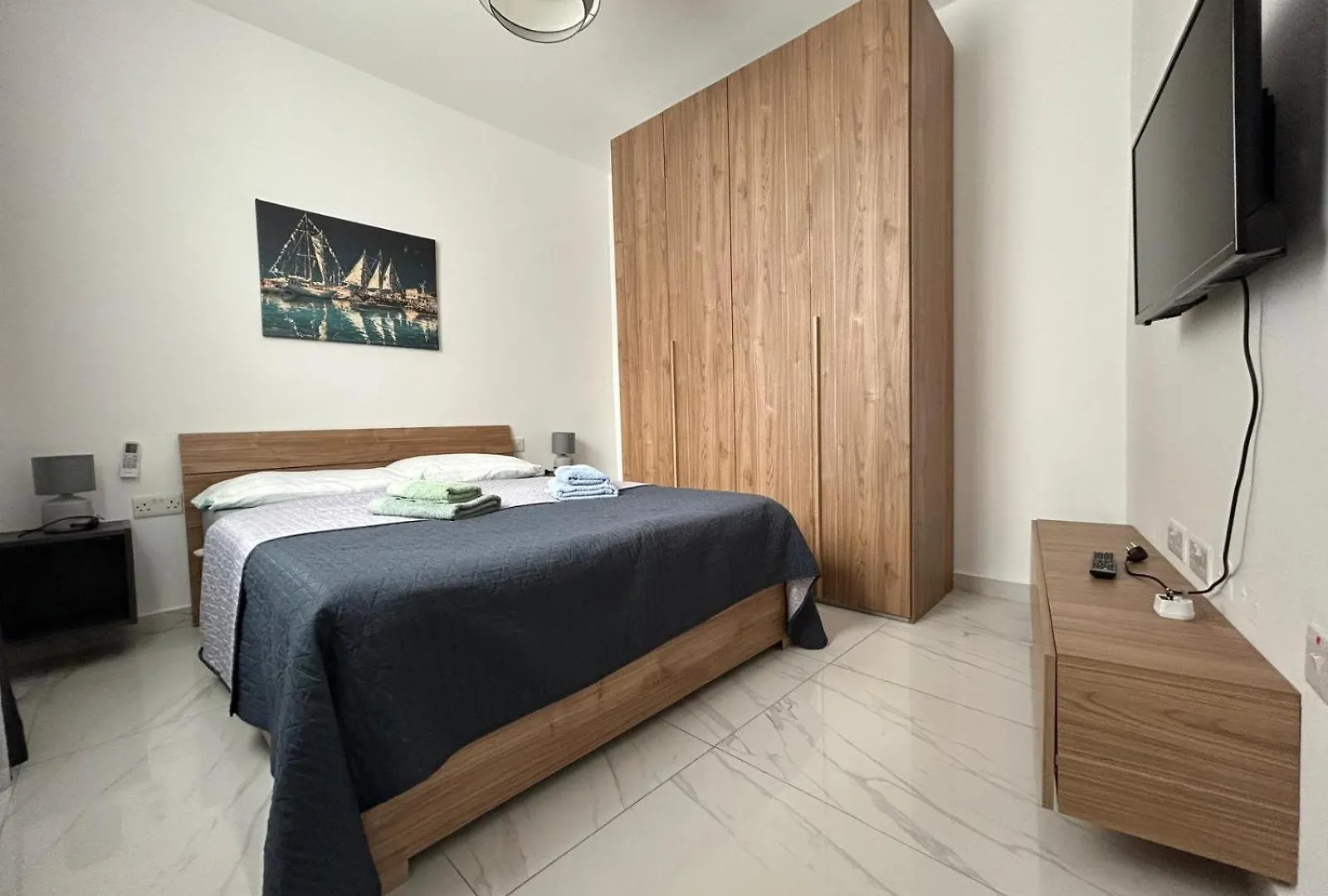 Apartment Exceptional 3-Bedroom Apartment, Sliema - Tigne Point!
