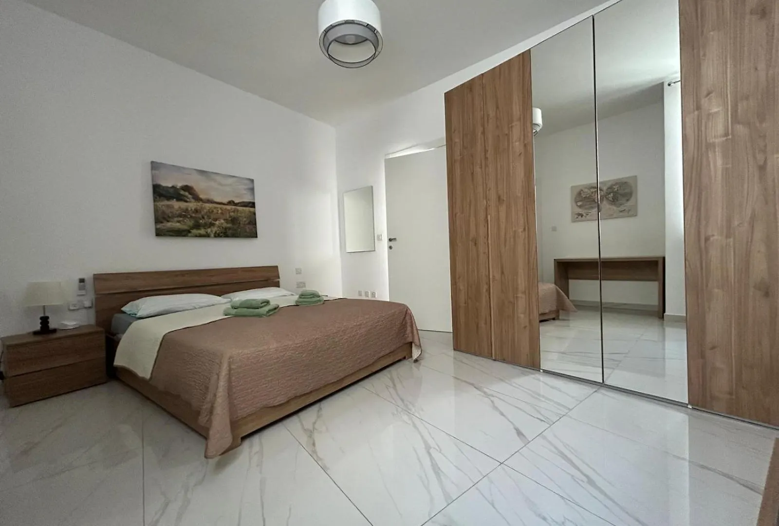 Apartment Exceptional 3-Bedroom Apartment, Sliema - Tigne Point!